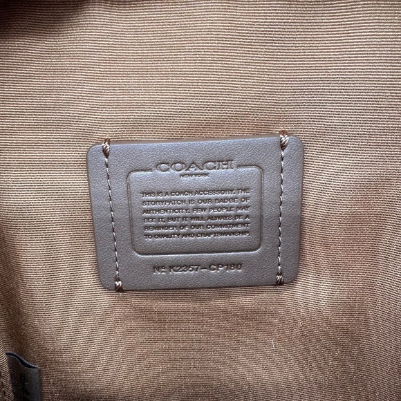 COACH CP180 Stanton Crossbody Pebble Leather Bag Black/Chalk/Gunmetal - Picture 6 of 11